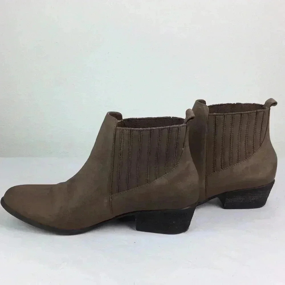 Steve Madden Boots Size 9 style Naarra